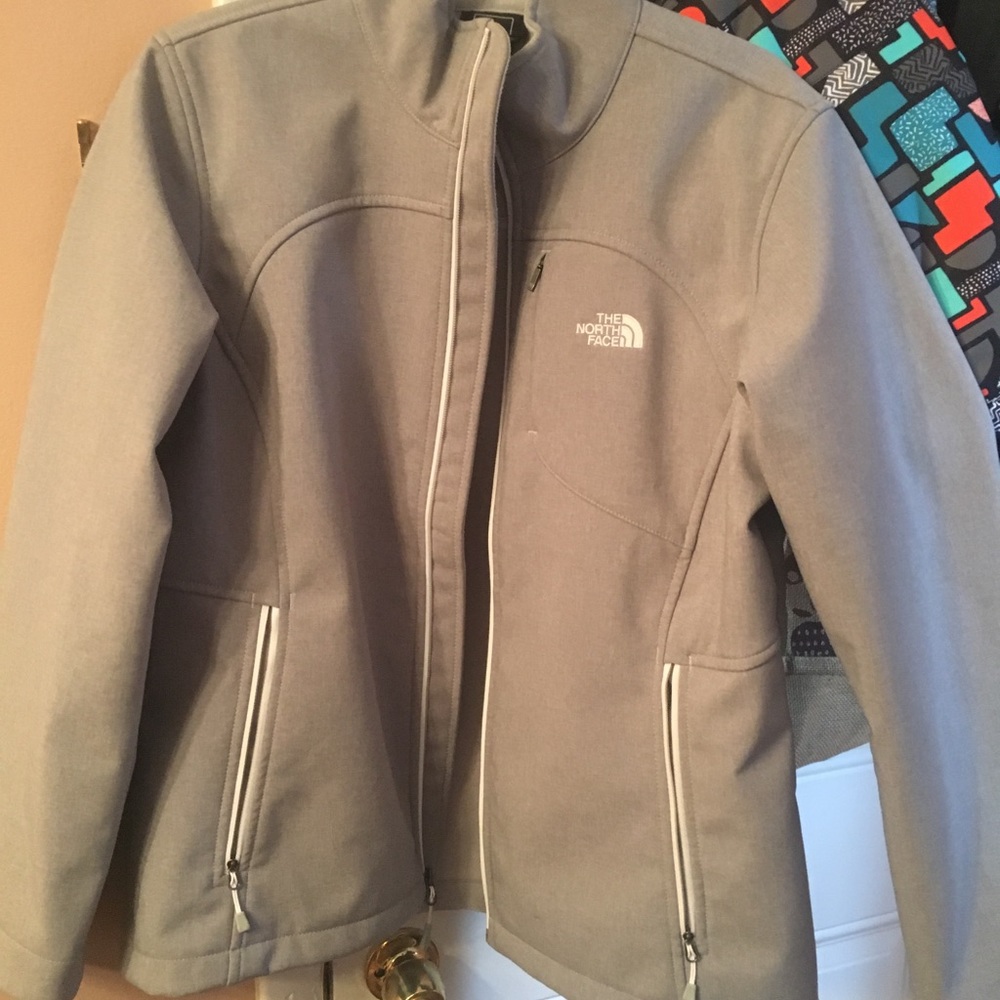 North face medium weight jacket
